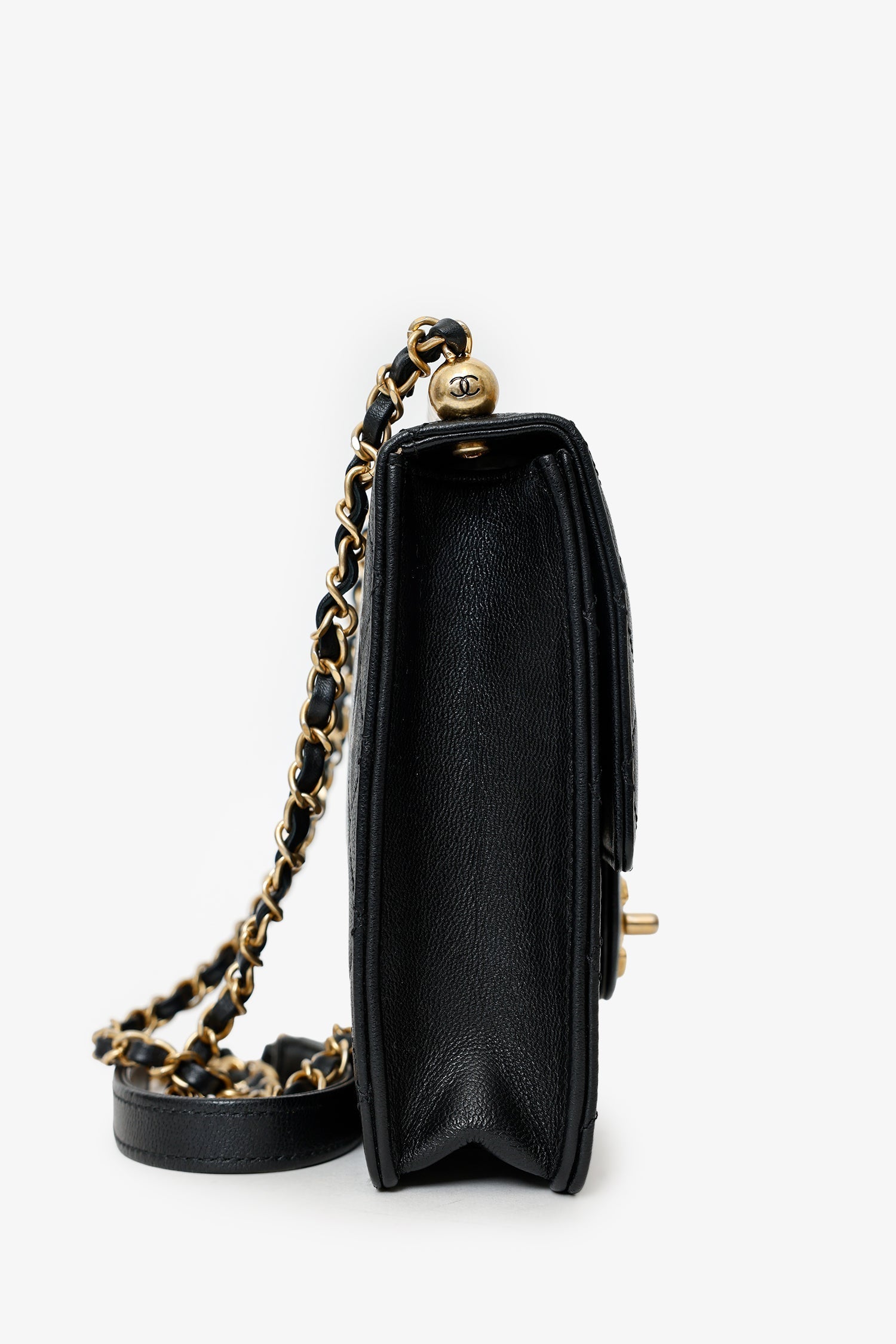 Pre-Loved Chanel™  2019-20 Black Quilted Goatskin Mini Chic Pearls Flap Bag