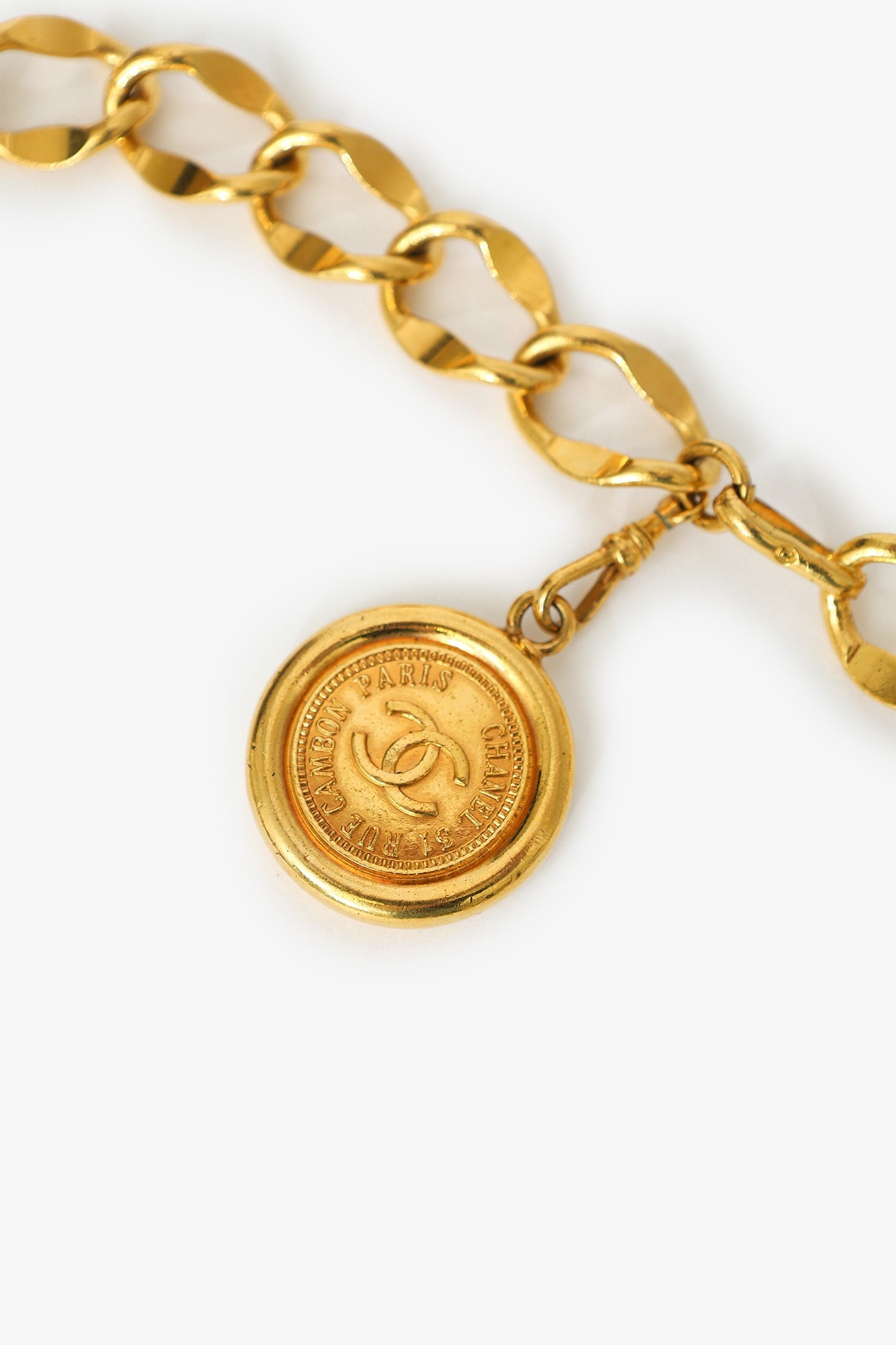 Pre-Loved Chanel™ Vintage Gold-tone 31 Le Cambon Logo Nameplate Necklace