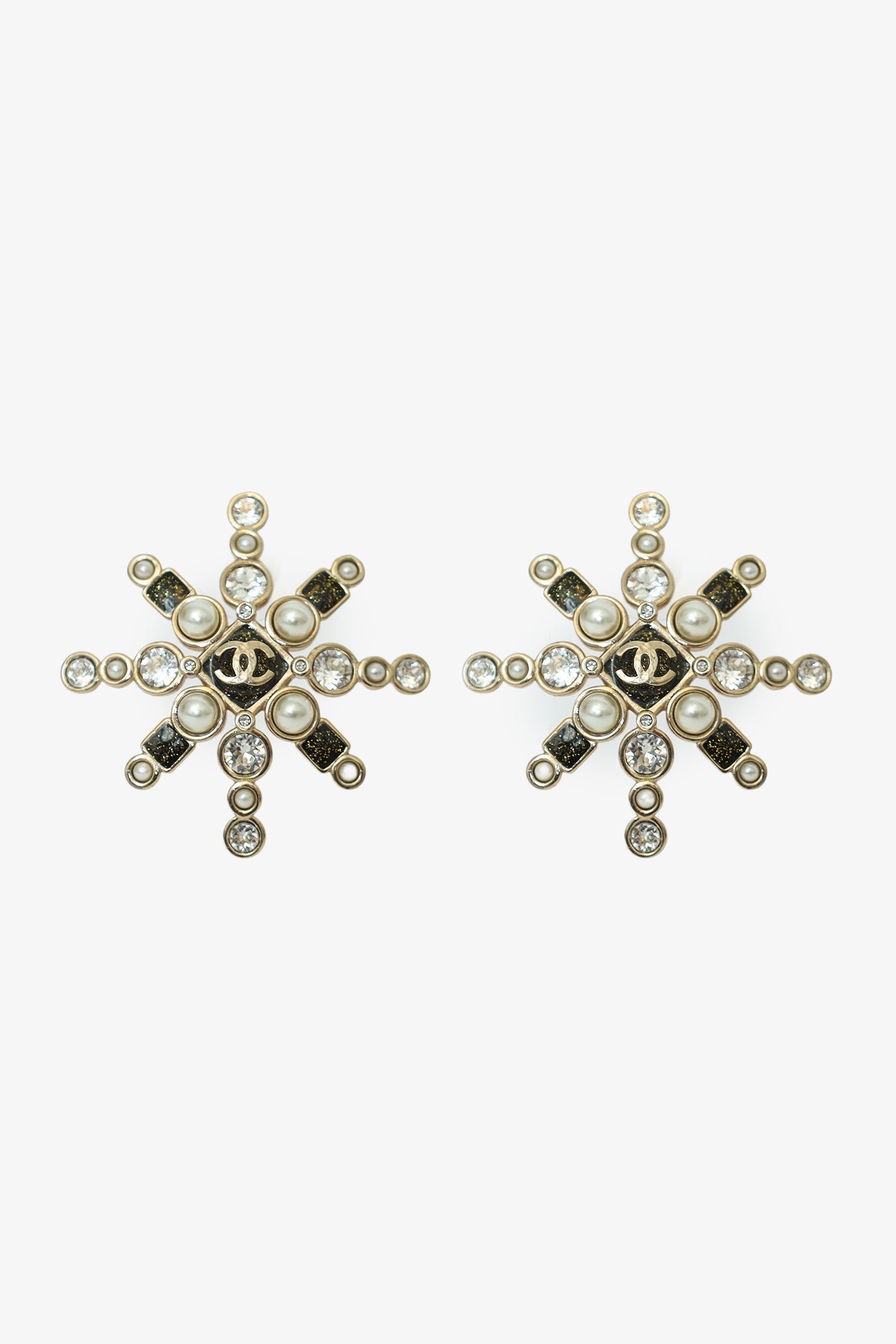 Pre-Loved Chanel™ Gold-tone Black Bead Pearl Crystal CC Star Earrings