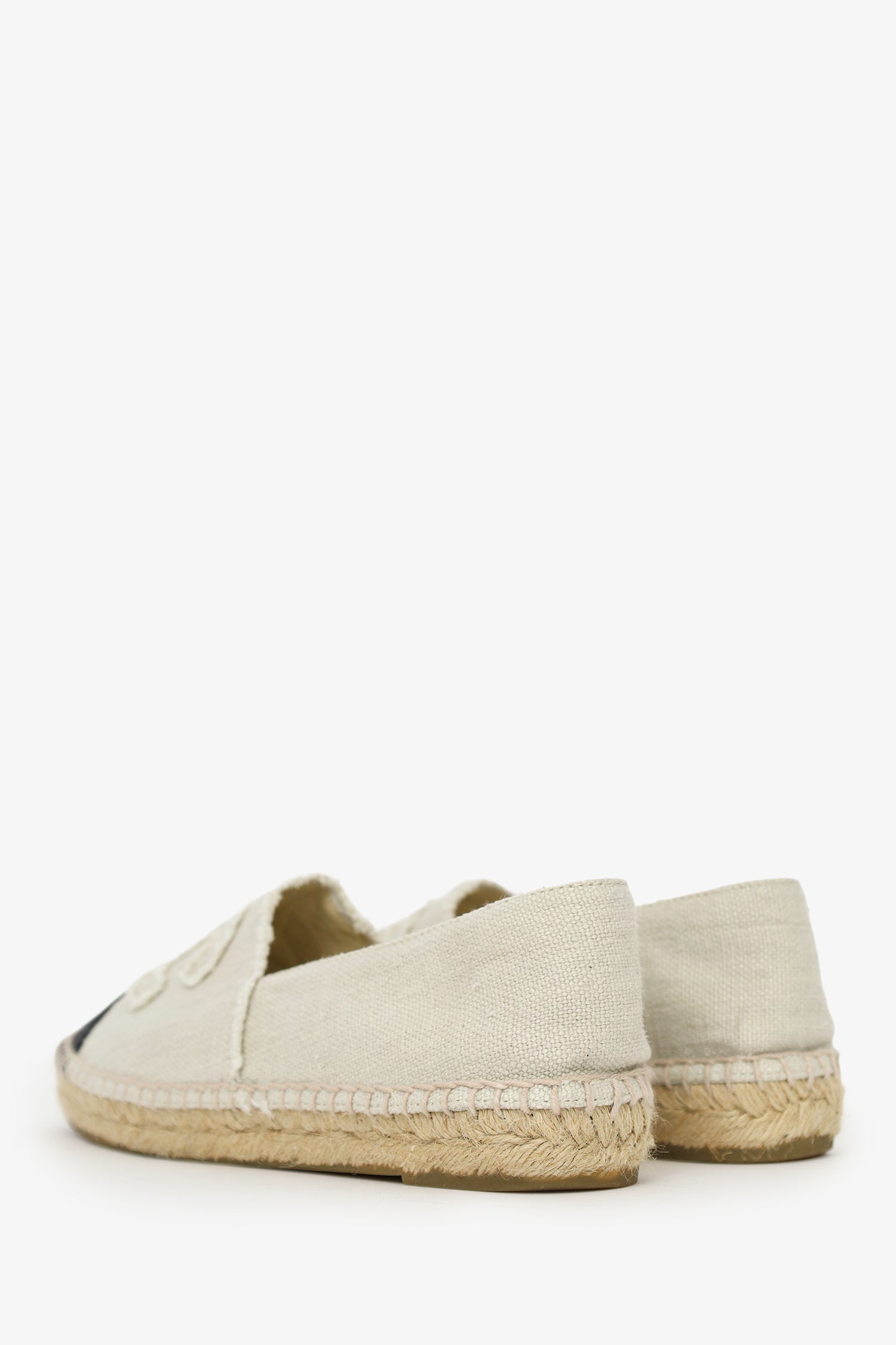 Pre-Loved Chanel™ White/Black Canvas CC Espadrille Flats Size 40
