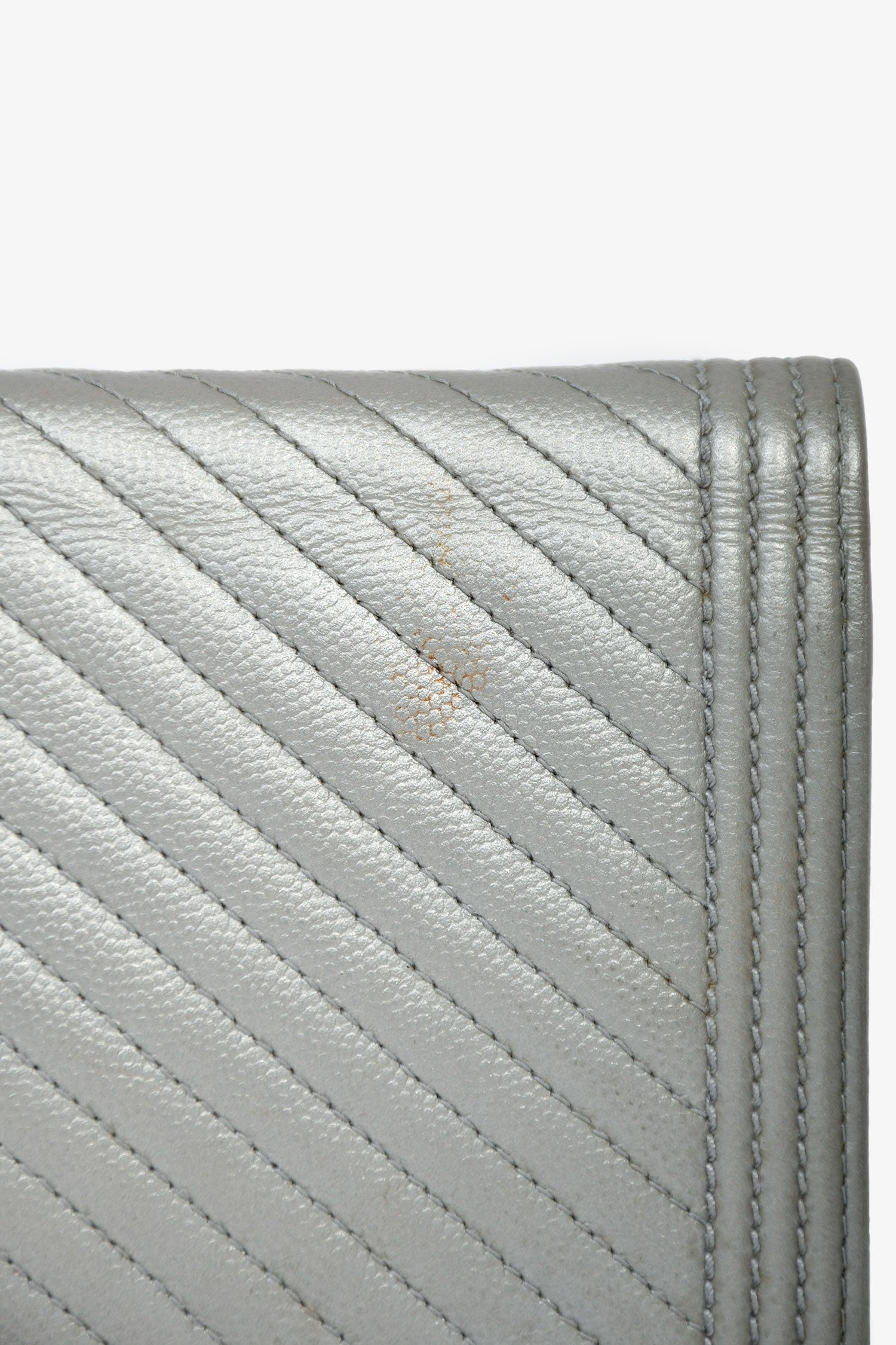 Pre-Loved Chanel™ 2016 Silver Metallic Caviar Leather Chevron Wallet on Chain