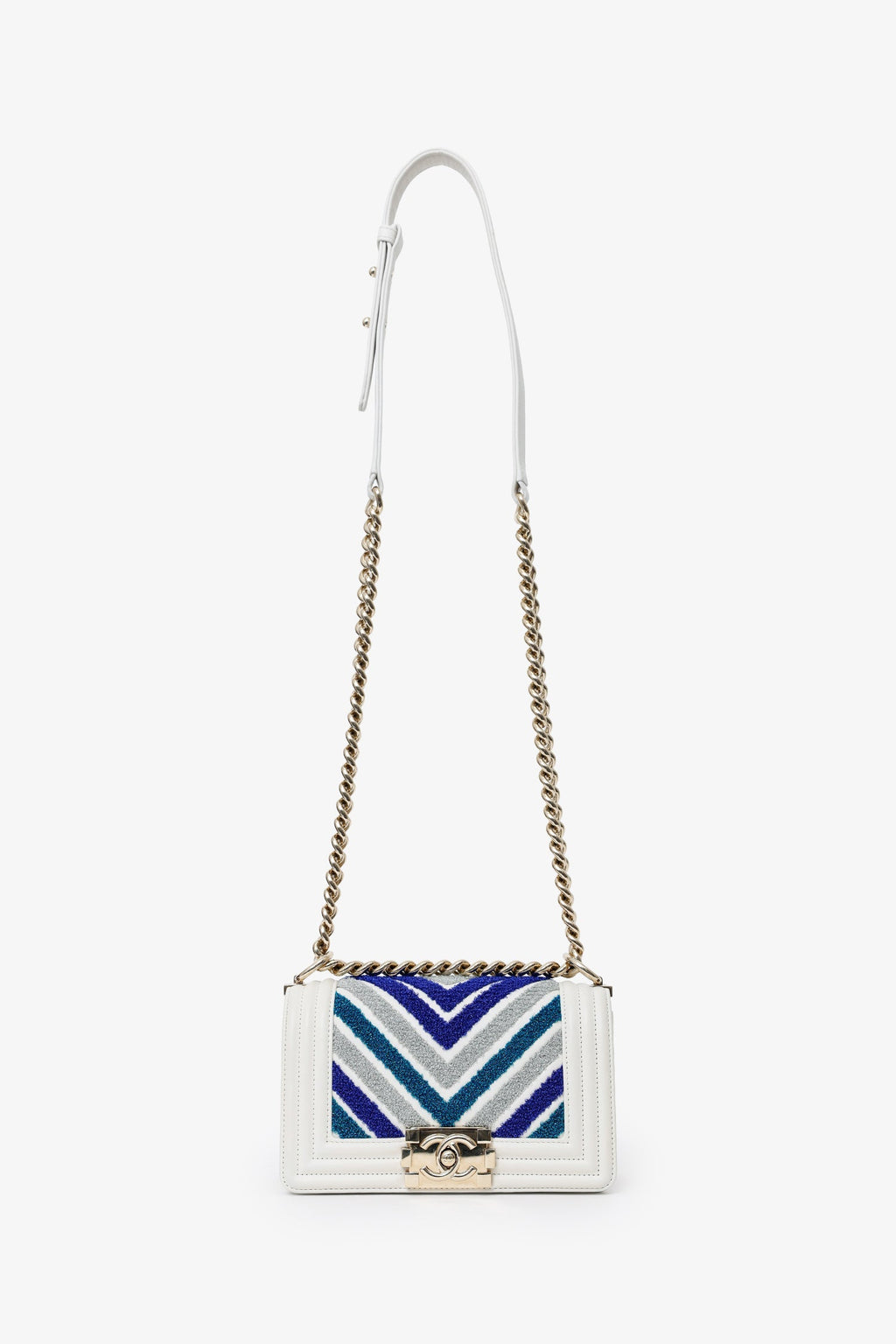Pre-Loved Chanel™ 2019 White/Blue Chevron Small Boy Shoulder Bag