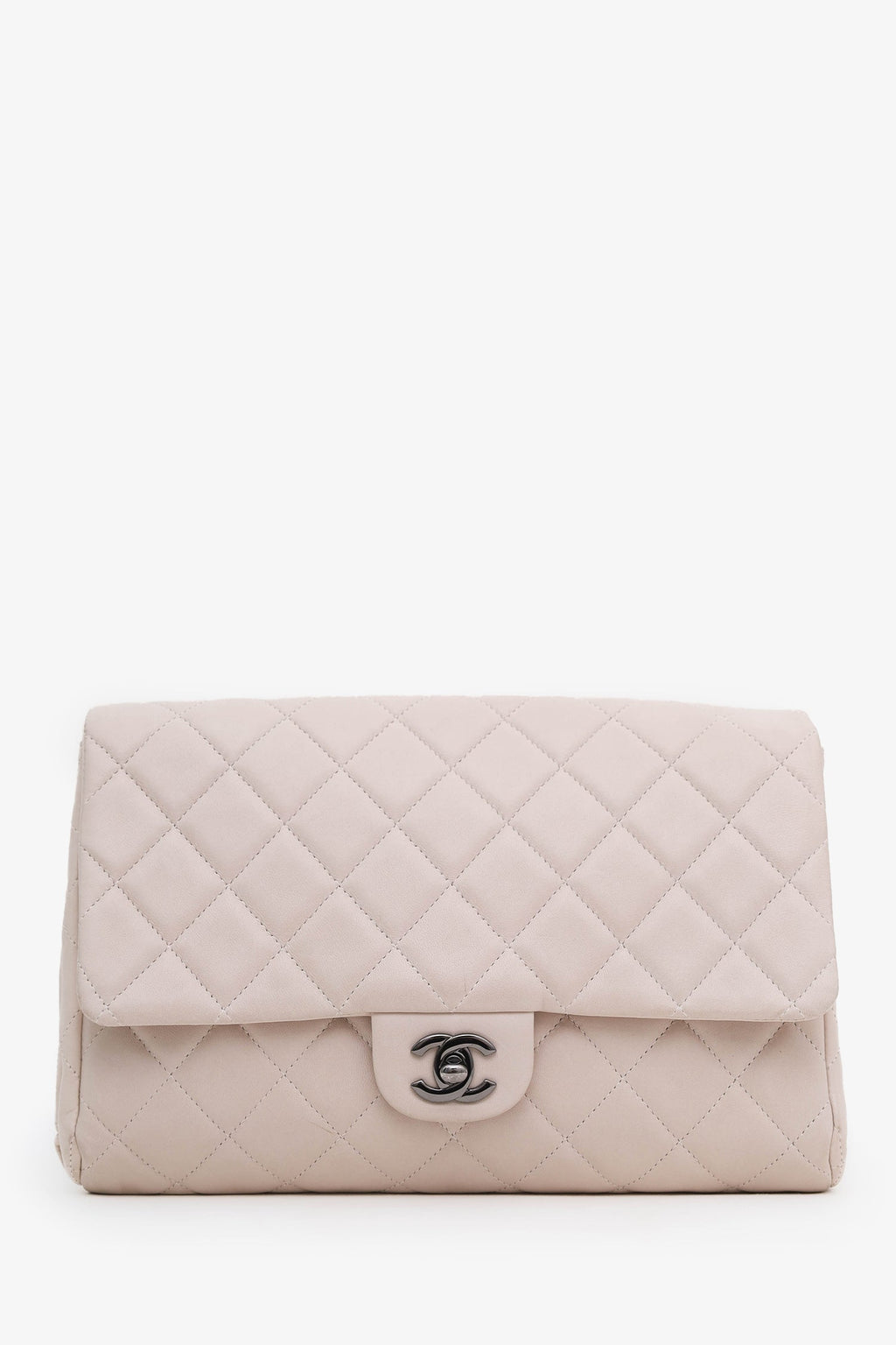 Pre-Loved Chanel™ Pink Quilted Lambskin Clutch on Chain