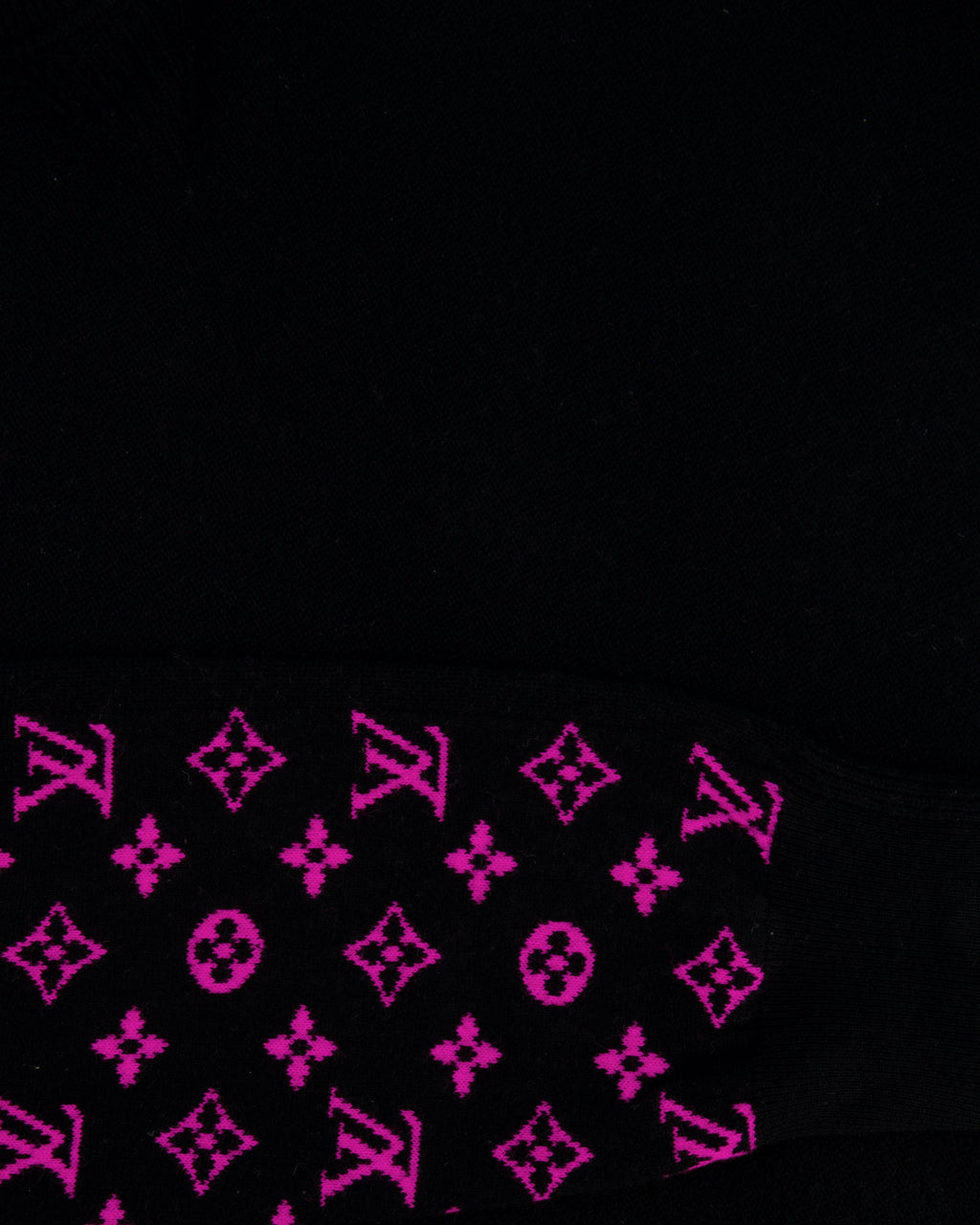 Louis Vuitton Menswear Black Cashmere Jumper with Pink Logo Monogram Size XXL (UK 44)