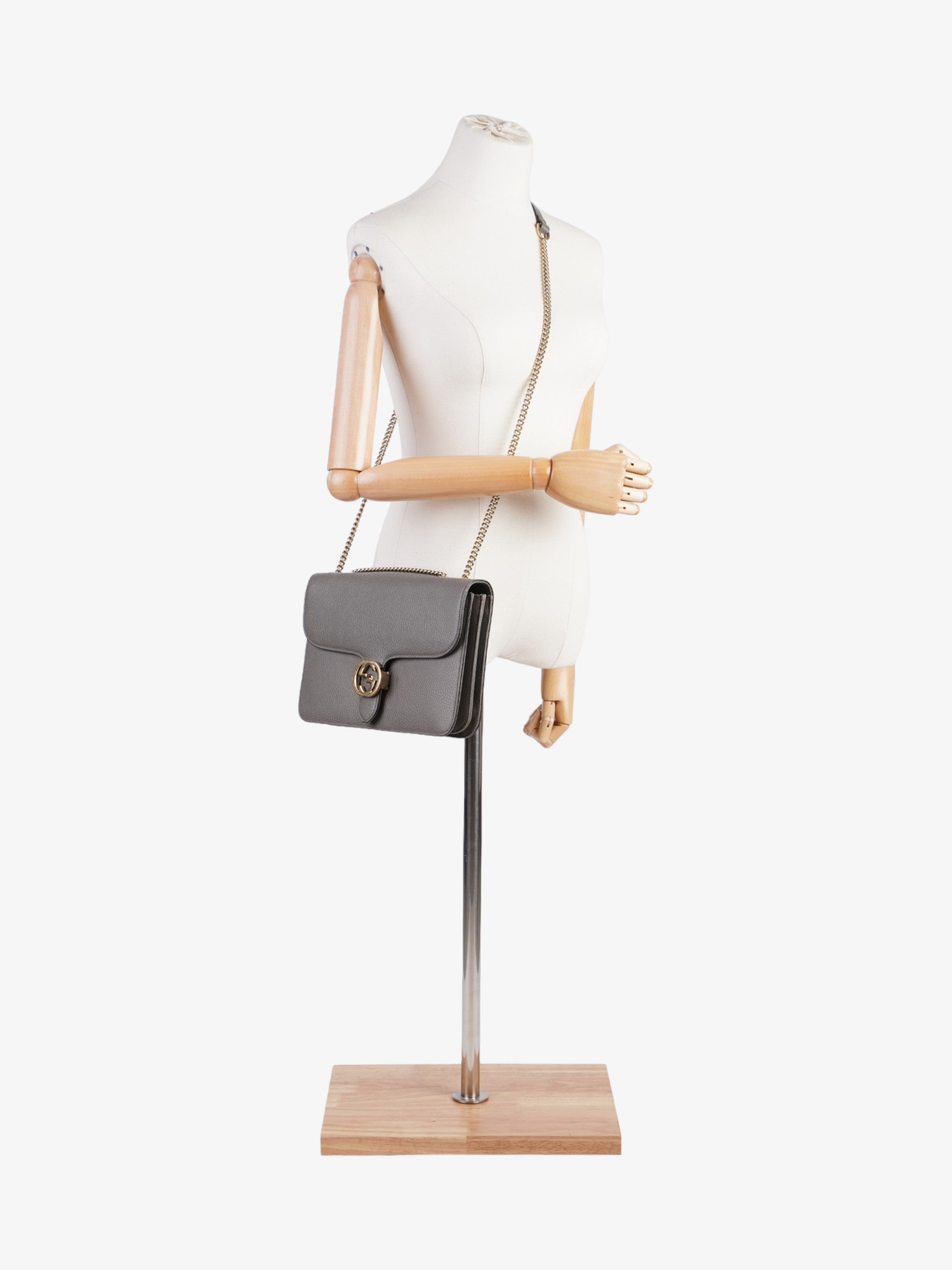 Gucci Interlocking GG Chain Grey Calfskin Leather