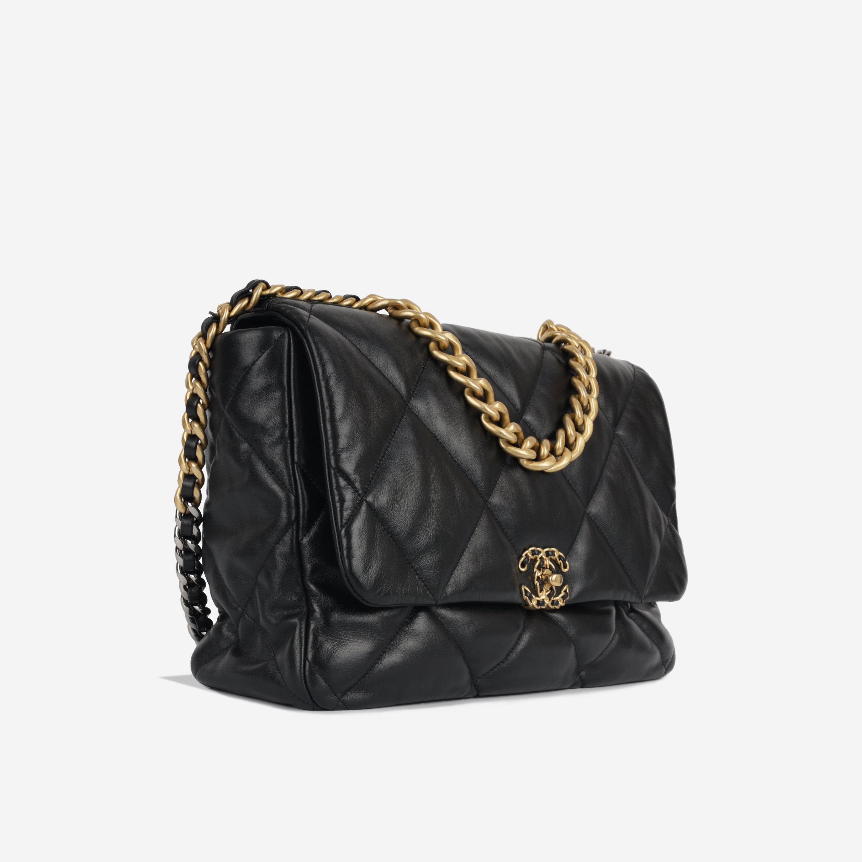 Chanel Maxi 19 Flap