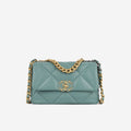 Chanel Chanel 19 - Small