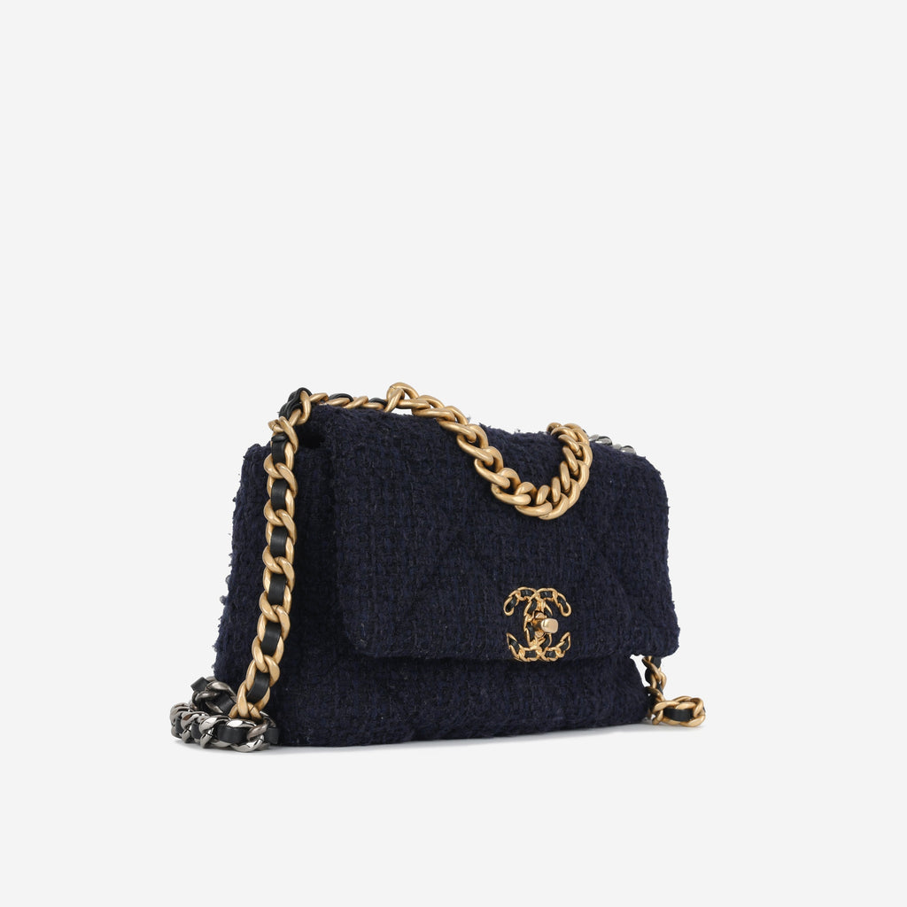 Chanel Chanel 19 - Small