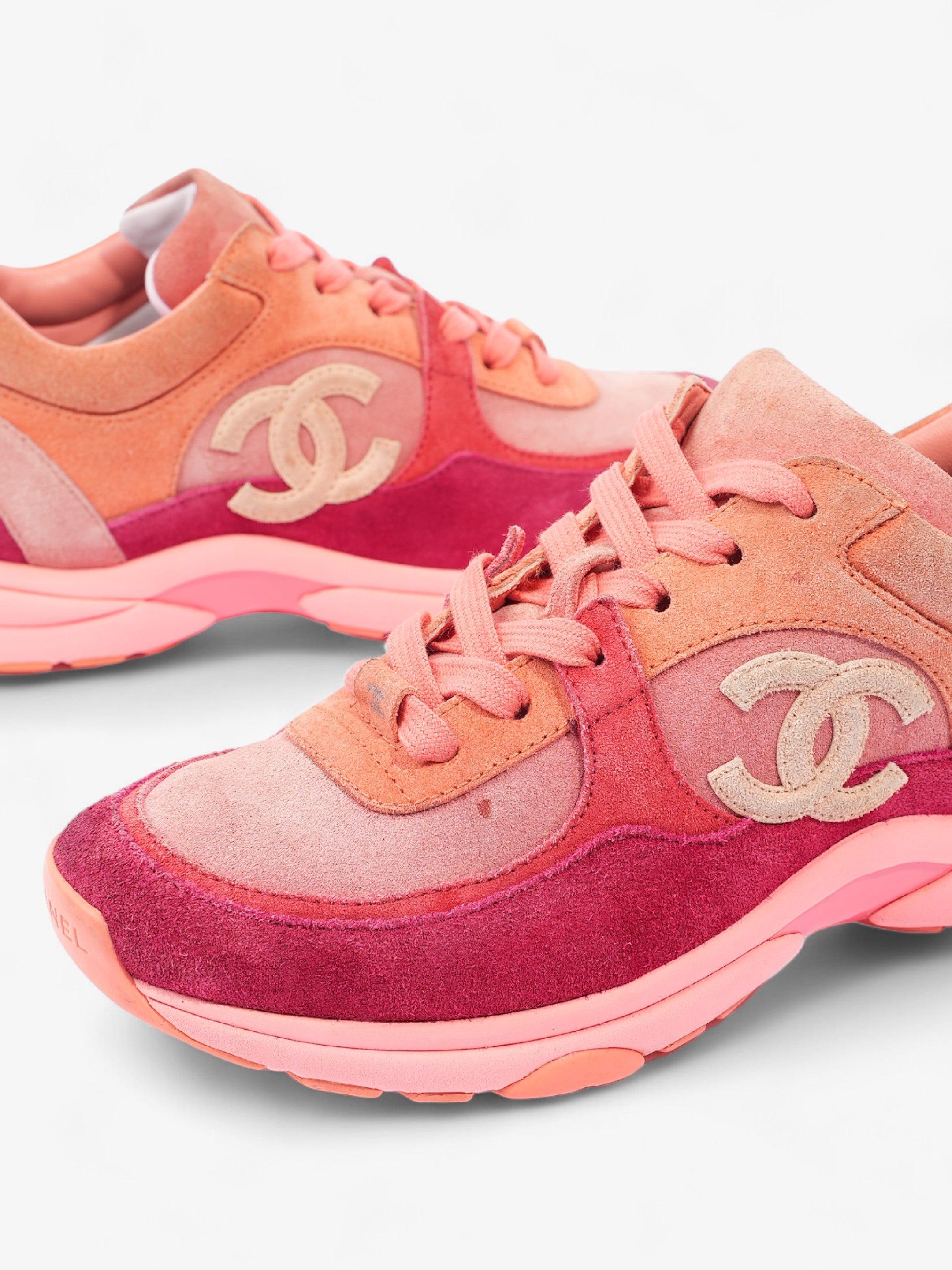Chanel CC Runners  Pink / Salmon Suede EU 38 UK 5