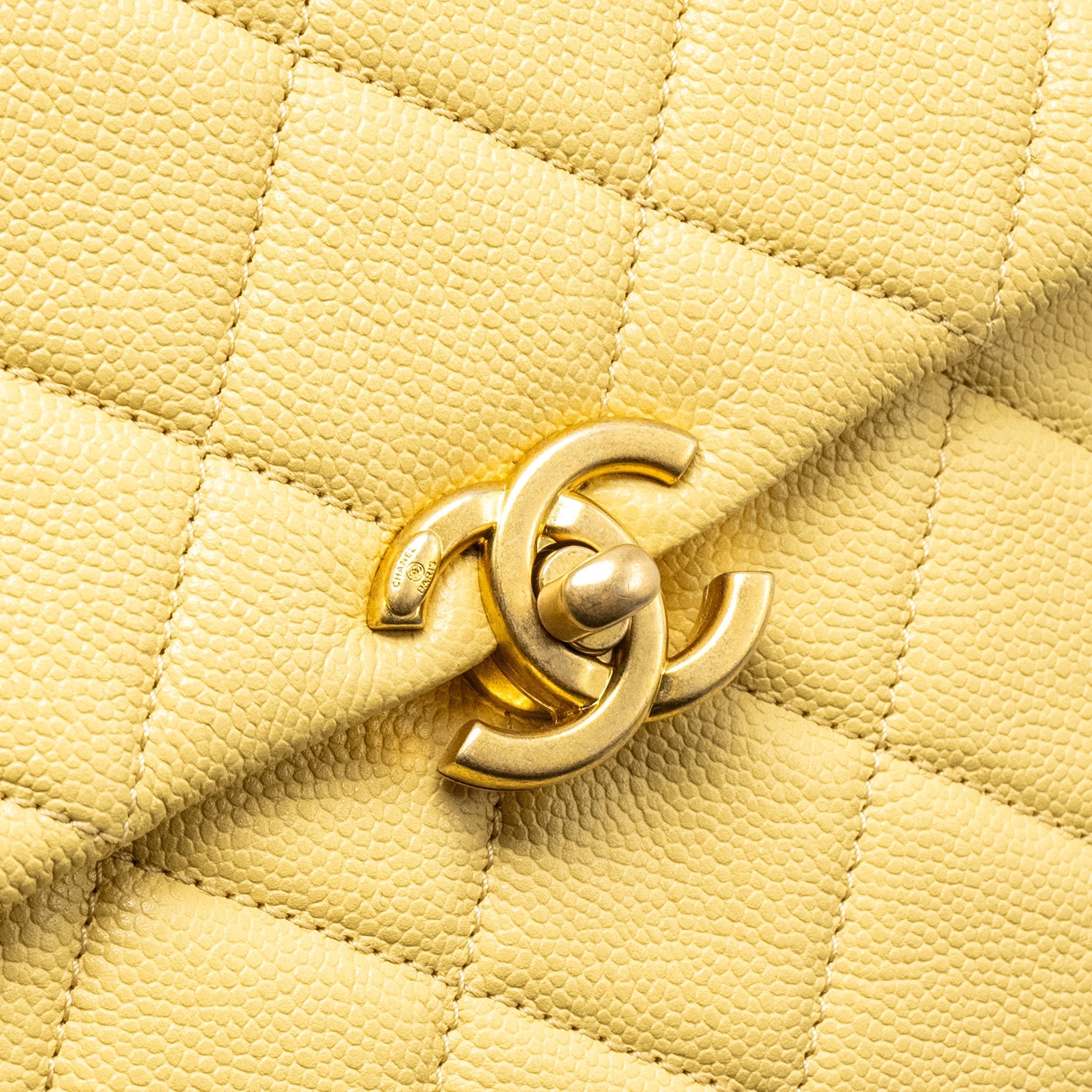 Chanel 22P quilted flap backpack caviar light yellow  (Microchip)