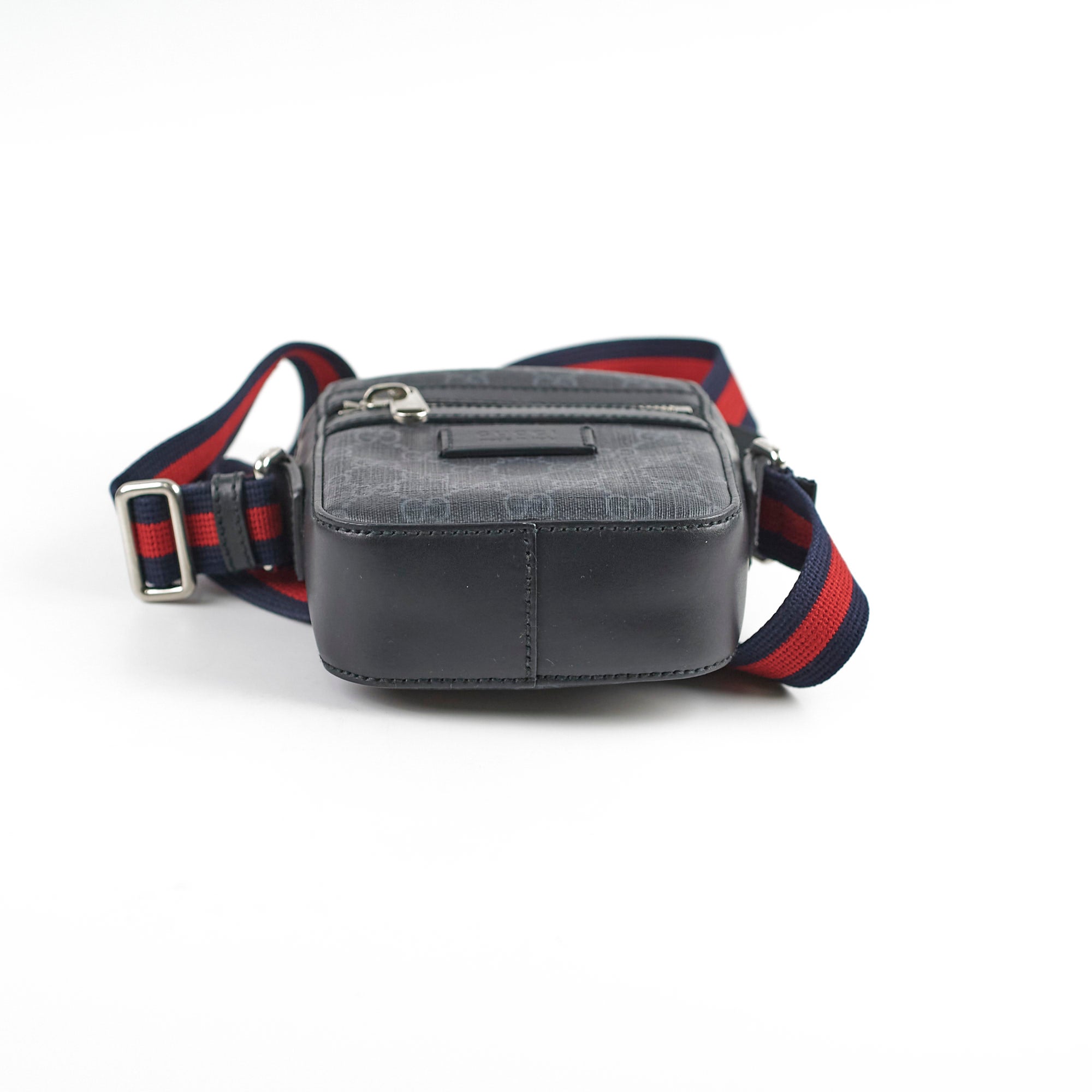 Gucci GG Supreme Messenger Bag Dark Grey