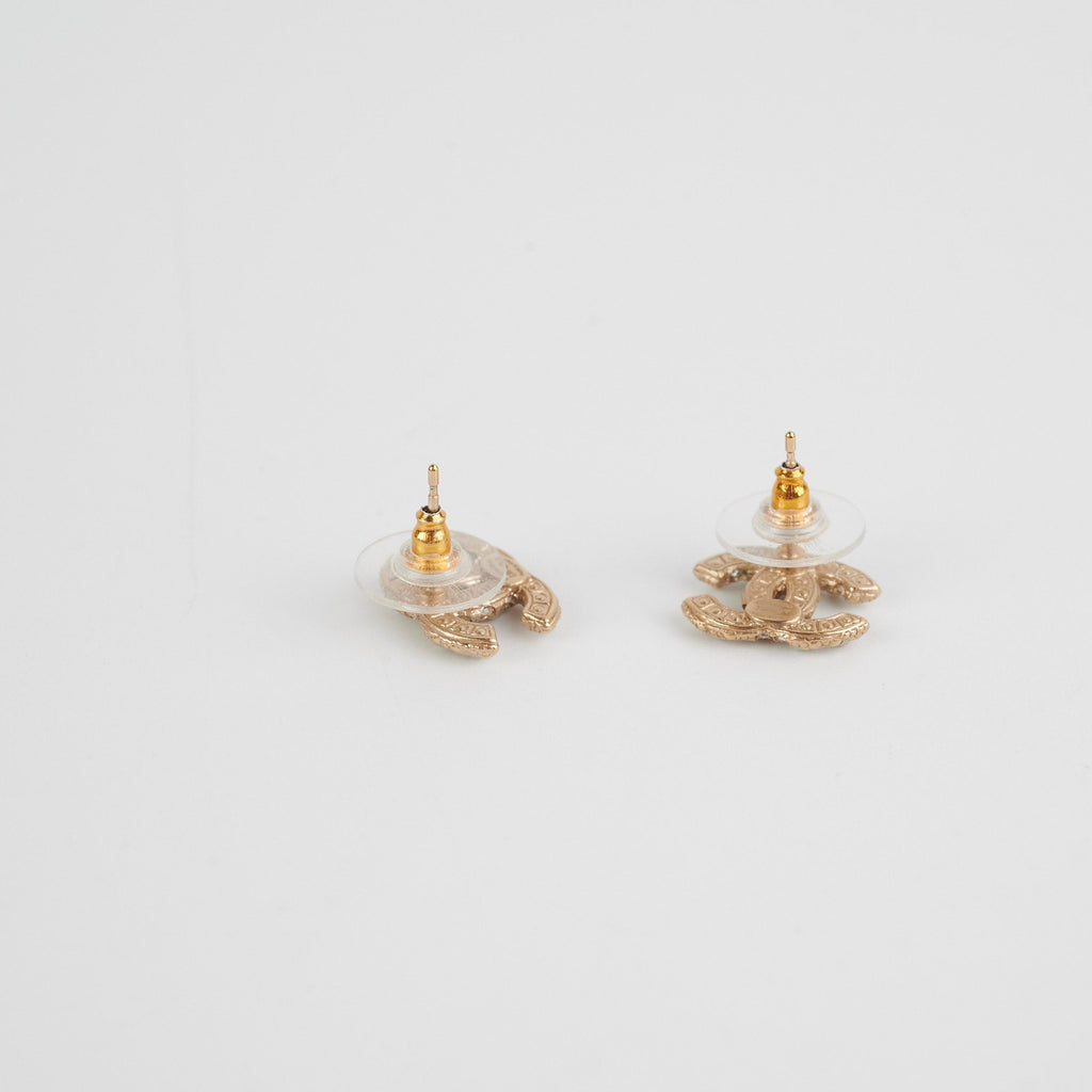 Chanel CC Logo Pearls earrings