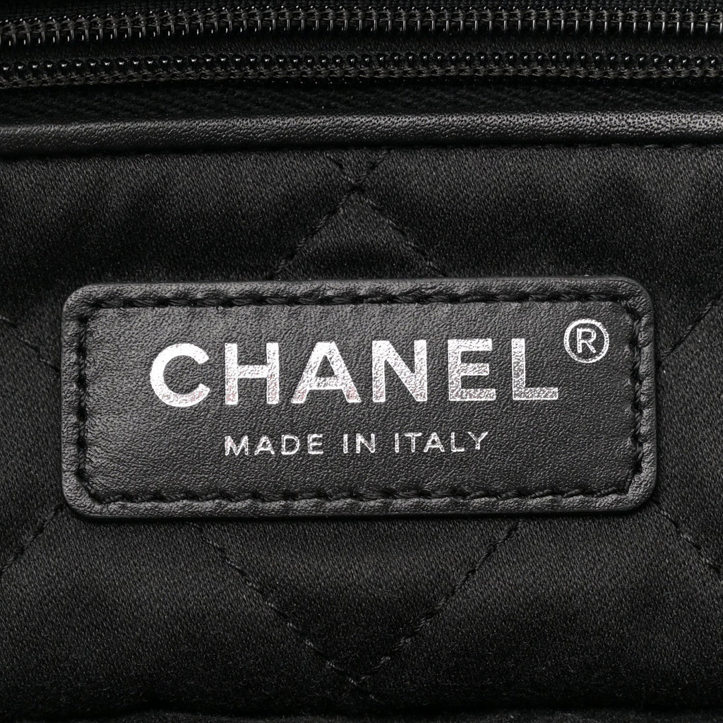 Shiny Calfskin Quilted Small Chanel 22 Black