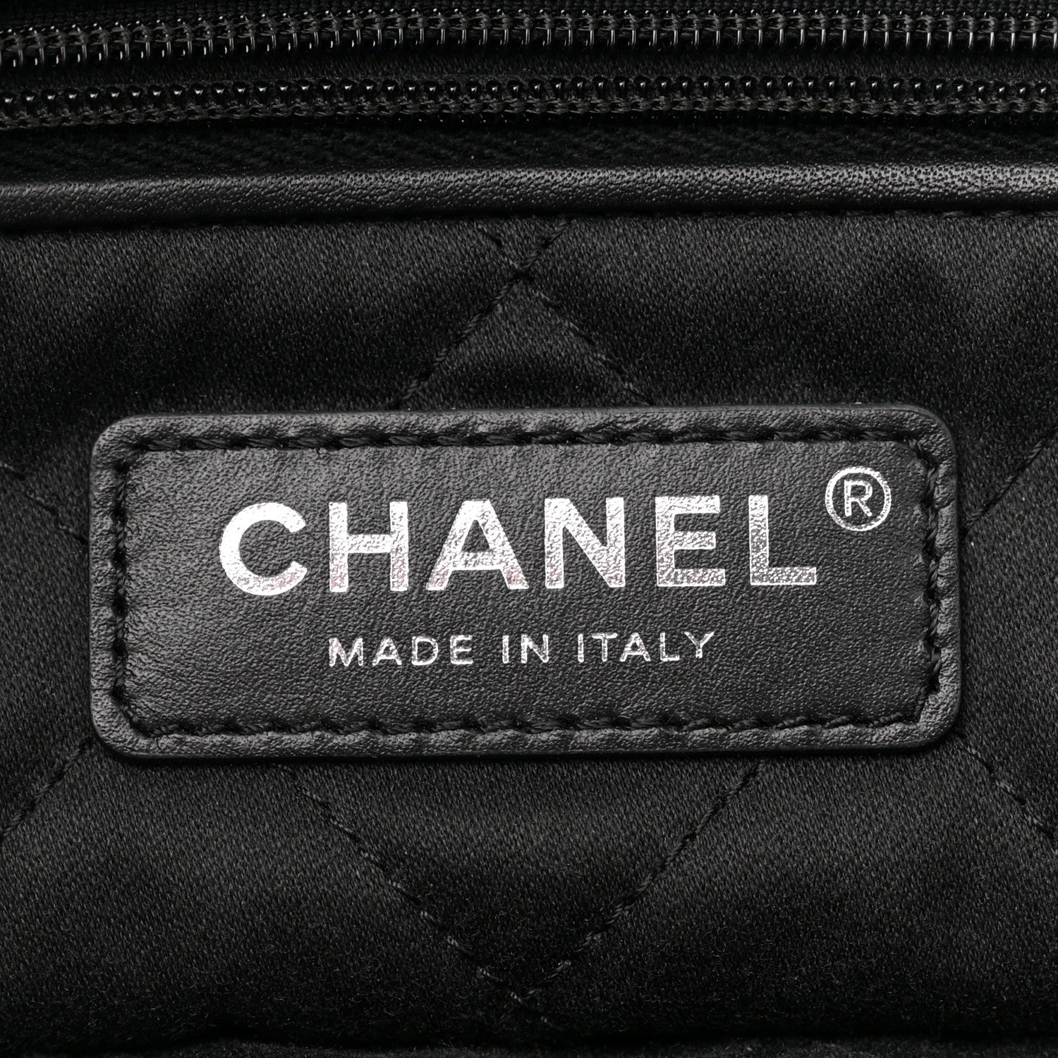 Shiny Calfskin Quilted Small Chanel 22 Black