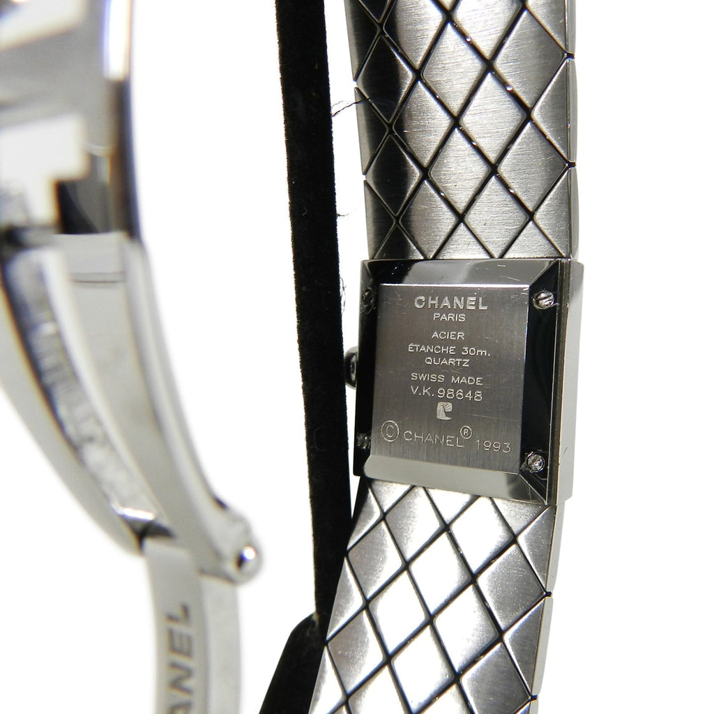 Chanel Vintage 1993 Silver Matelasse Quilt Acier Ladies Wrist Watch