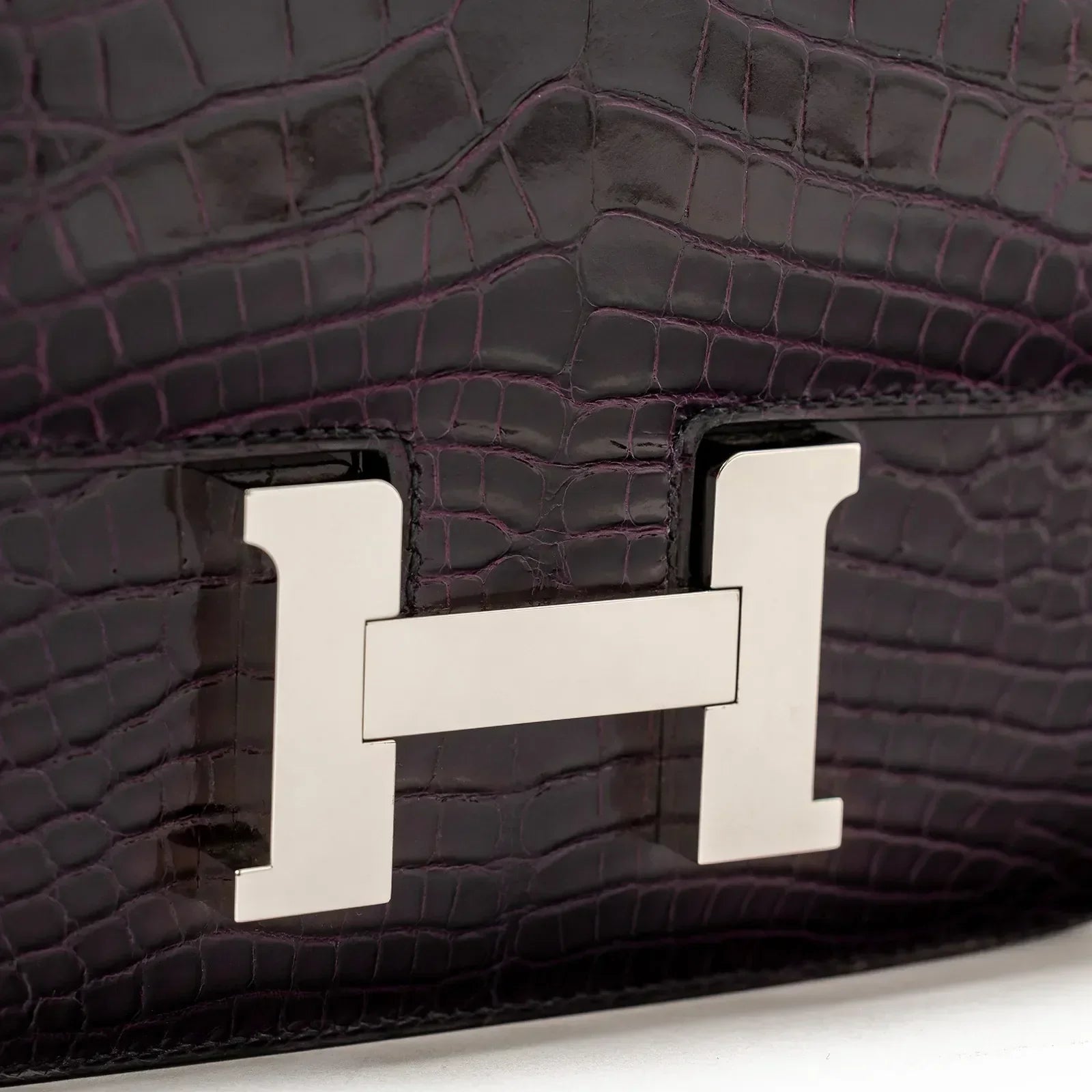 Hermès Mini Constance 18 Aubergine Purple Shiny Alligator Palladium Hardware