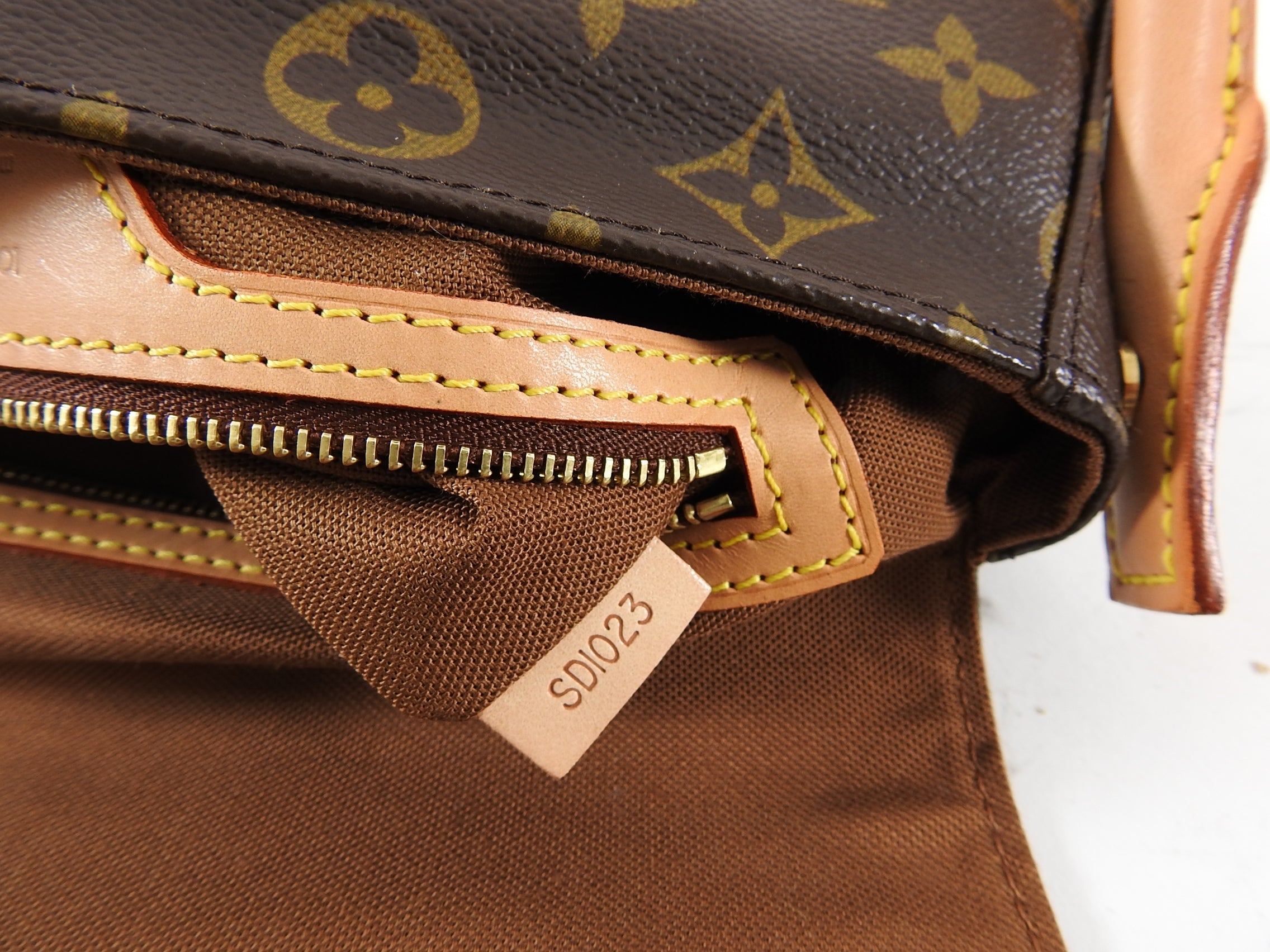 Louis Vuitton Monogram Canvas 2003 Looping PM Bag